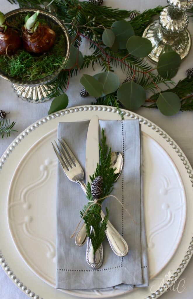 How To Style A Festive Shabby Chic Tablescape | Nook & Find