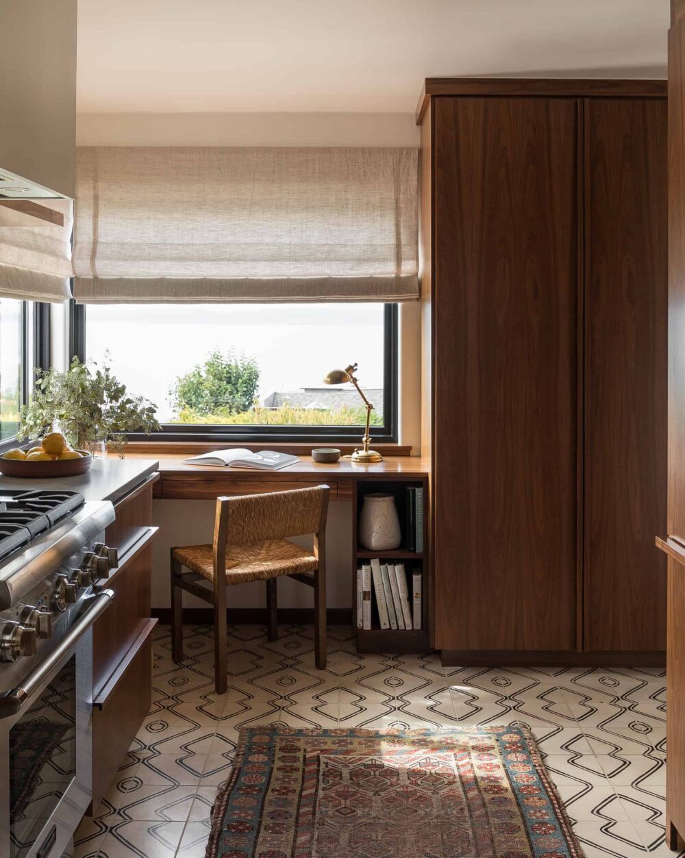 Ultimate Guide on How To Style A Modern Home Office