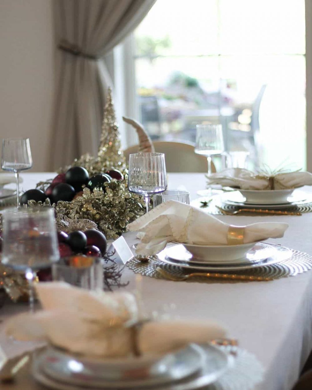 Hosting? Laying The Table For A Memorable Christmas Dinner