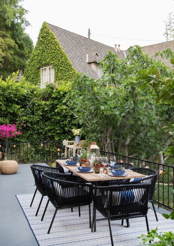 9 Ways to Create the Perfect Outdoor Living Space