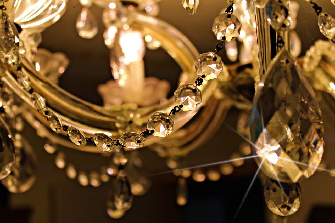 interior design tips chandelier